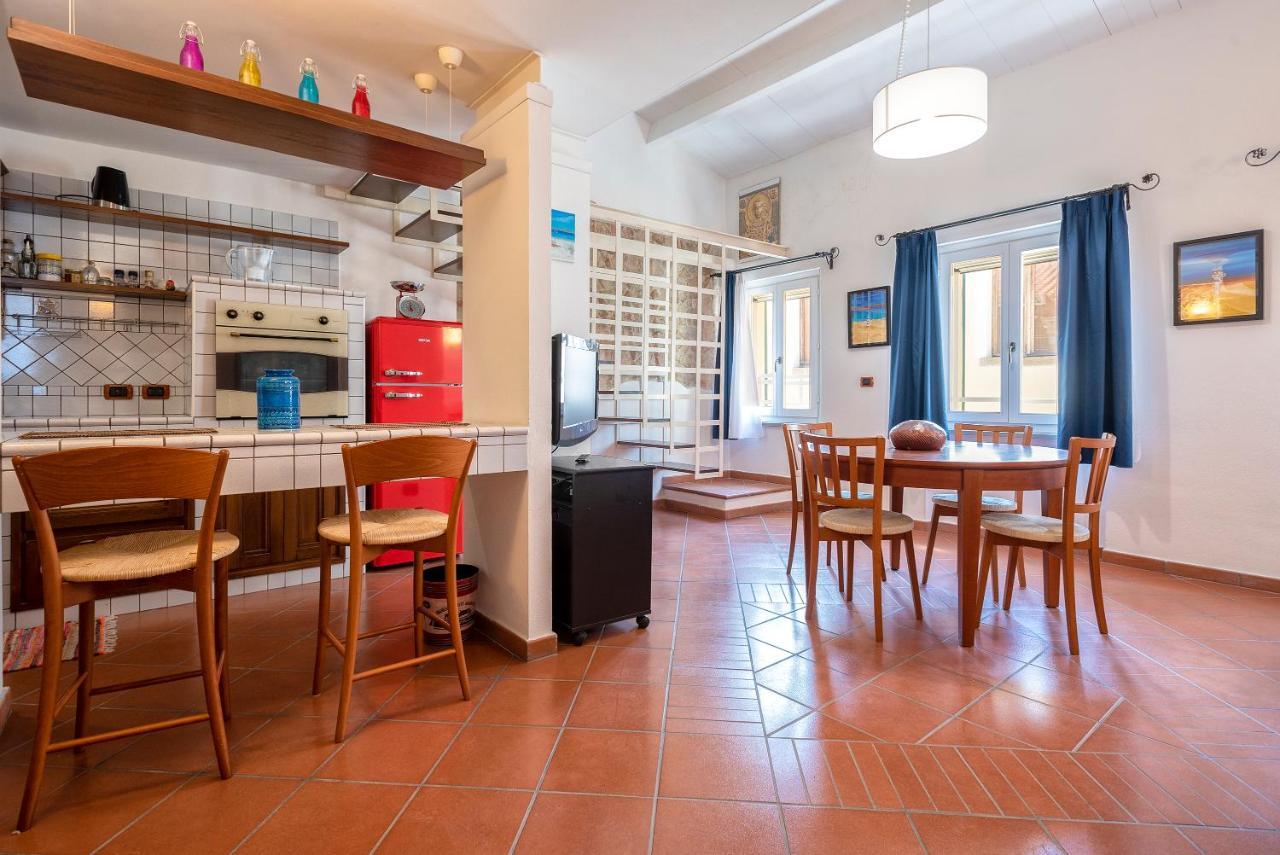 Ferret Apartment Алгеро Екстериор снимка